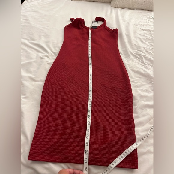 Dynamite NWT fuschia stretchy scoop neck dress, size S - Picture 2 of 5